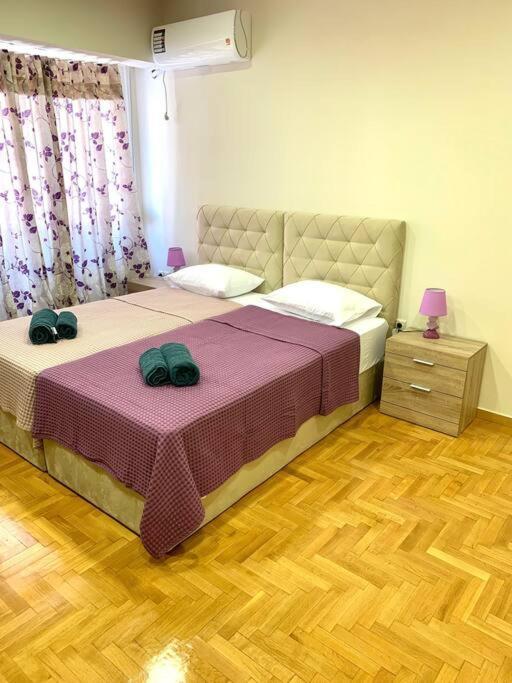 Spacious 4-Bedroom Family Home, 100M From Metro Athen Exterior foto